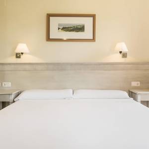 2 bedroom apartments Aparthotel ILUNION  Sancti Petri Cádiz